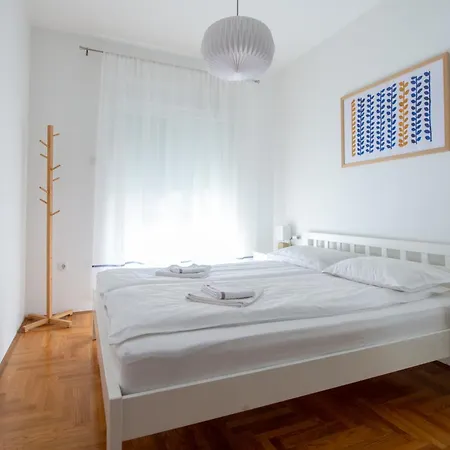 Sanssouci Apartman *